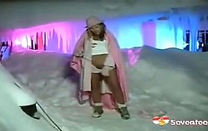 Blonde teenager toy her wet pussy in the snow