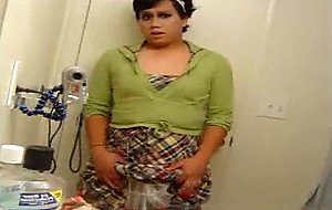 Amateur transsexual filming her wanking