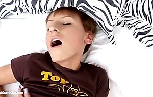 I know how to suck and milking www