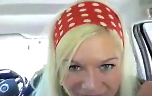 Blonde voyeur camshow in car at camspicy