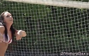Cockloving eurobabe banged from behind