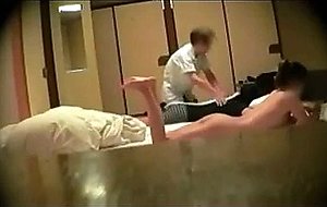 Wife nao - flashing the masseur