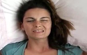 Belle brune video amateur masturbation