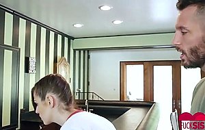 Scarlett mae in teen pinball wizard hits the creampie jackpot