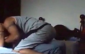 jeune couple amateur en vacances