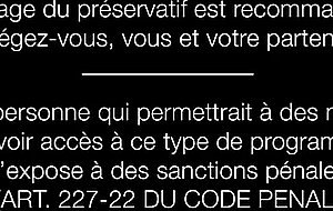 La bite entre 2 chiennes