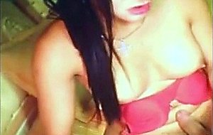 Webcam brunette solo masturbation