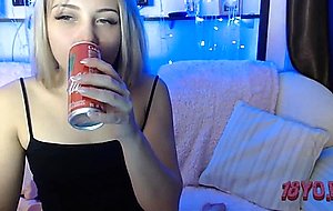 Amazing blonde teen chick 