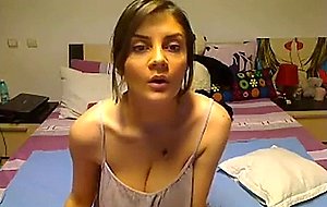 Oiling her big tits online 