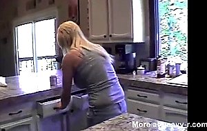 Blonde bags her curvy coworker to get promotion   