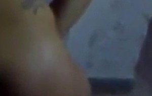 Amateur pissing action at hotchatlive