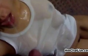 Amateur pissing action at hotchatlive