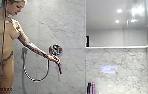Pornstar danni daniels in the bathroom