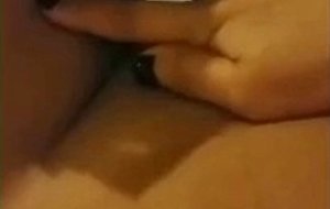 Amateur girl fingering 
