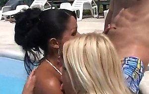 Blonde babe poked by guy & tgirl