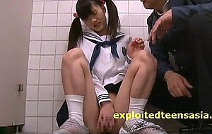 Jav teen schoolgirl caught in toilet
