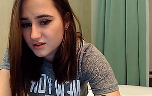 Pretty Teen Fucking Her Tight Pussy On Cam