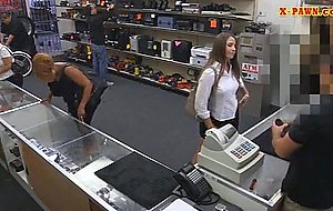 Big ass babe pawns her pussy and banged at the pawnshop