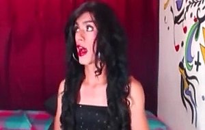 Sexy tranny shows her feet