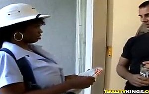Super hot post office babe delivers mail then gets her ...