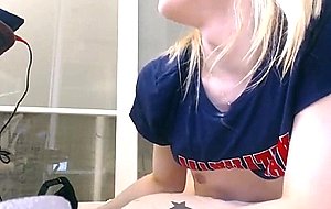 Beauty blondie