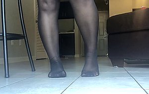 Ebony pantyhose legs
