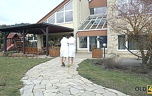 Old4k daddy and angie moon have 25 years difference and have honey sex