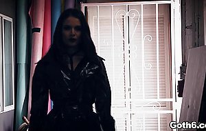 Goth babe screams as her pussy gets slammed balls deep