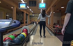 Hunt4k. hunter is looking for awesome sex for money in bowling place