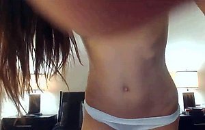 sexy babe fingering her juicy pussy live on webcam