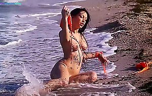 Exotic beauty mya diamond gets her orgasms at the beach