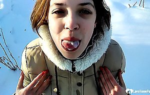 Stepsister gives a fantastic blowjob while outdoors