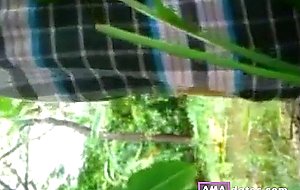 Skandal kain pelikat kat kebun pisang 