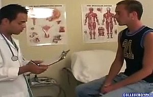 Guy gets fucked by doctor