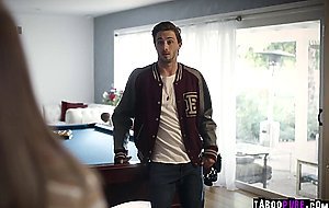 Lucas deceive Aften to fuck her...