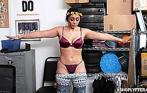 Lilly fucked with officer Peter to avoid jailtime