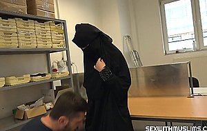 Muslim darling gets rod in her cunt hardcore
