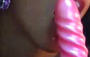 Oily latina great pussy play on cam