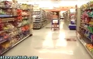 Soccer mom gets help from Jay loading her groceries into ...