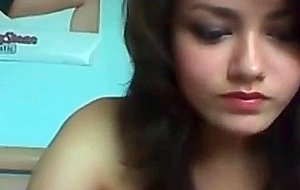 Teen beauty naked on webcam
