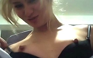 Webcam amateur sexy latina striptease braces