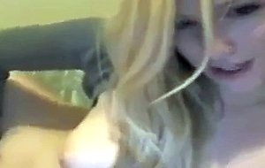 Sexy blond fingering her tight puss