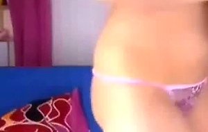 Sexy amateur blonde masturbates on webcam