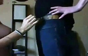 She makes him cum with her mouth an