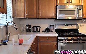 Horny Melody Foxx begs Tony Moves to fuck her