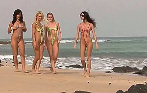 4 Babes Take Off Their String Bikinis