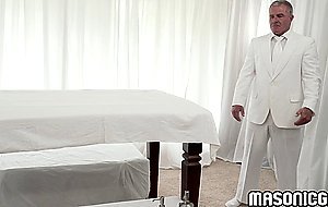 Grandmaster Dale Savage cock inside twinks small asshole