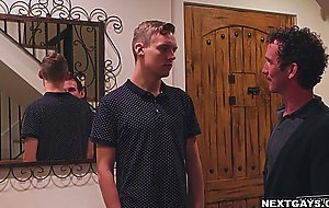 Jack can be himsself i front of his former teacher Greg
