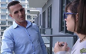 Mike Averys way to make Lilith feel sexy