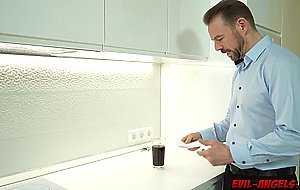 Stud pummeling Vinna Reeds tight asshole and makes her so wet